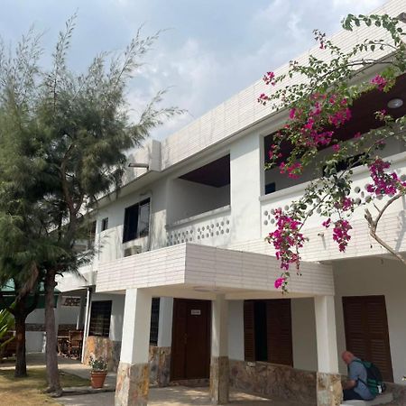 Omanye Lodge Accra Eksteriør bilde